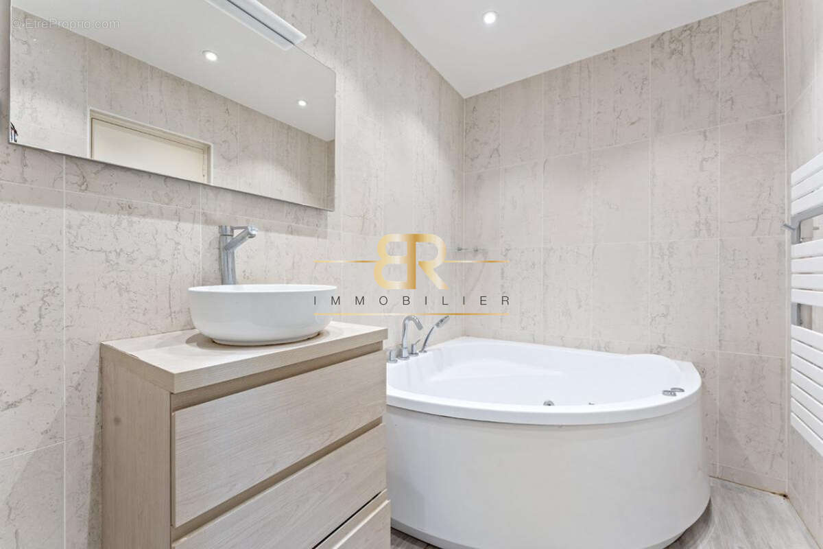 Appartement à SAINT-MANDE