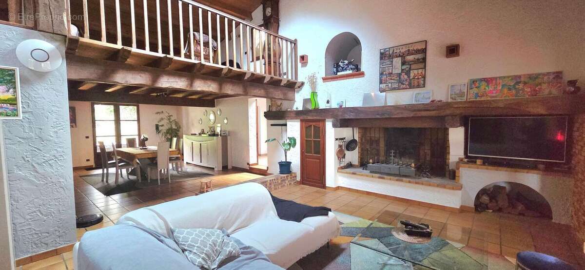 Maison à BEAUMONT-SUR-LEZE