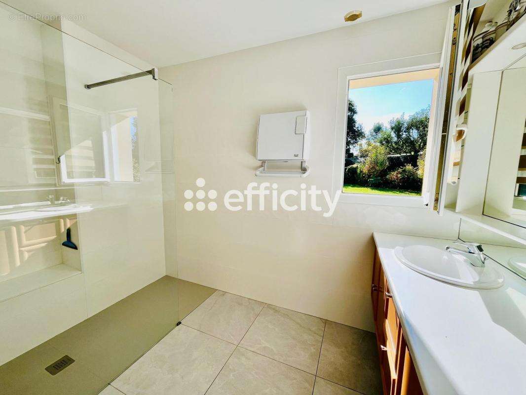 Maison à CLOHARS-CARNOET