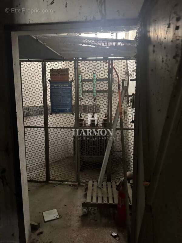 Harmon a vendre : Atelier   Oloron-Sainte-Marie - photo 11