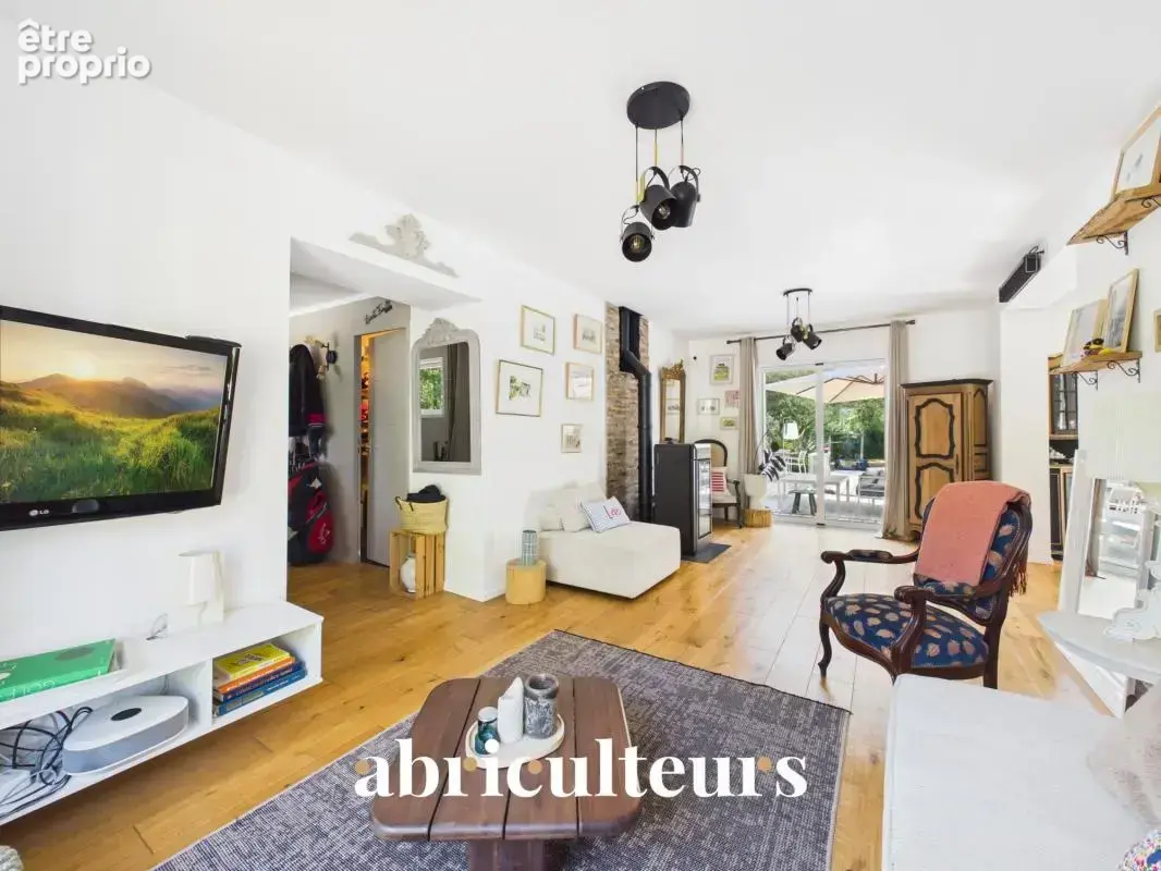 Havre de paix idéal pour votre famille avec jardin en vente à Sautron (44880) - photo 13
