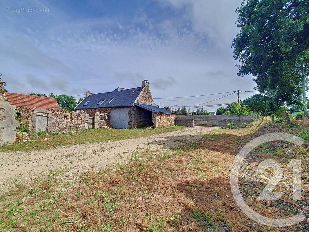 Terrain à LANNION