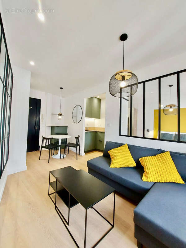 Appartement à PARIS-18E