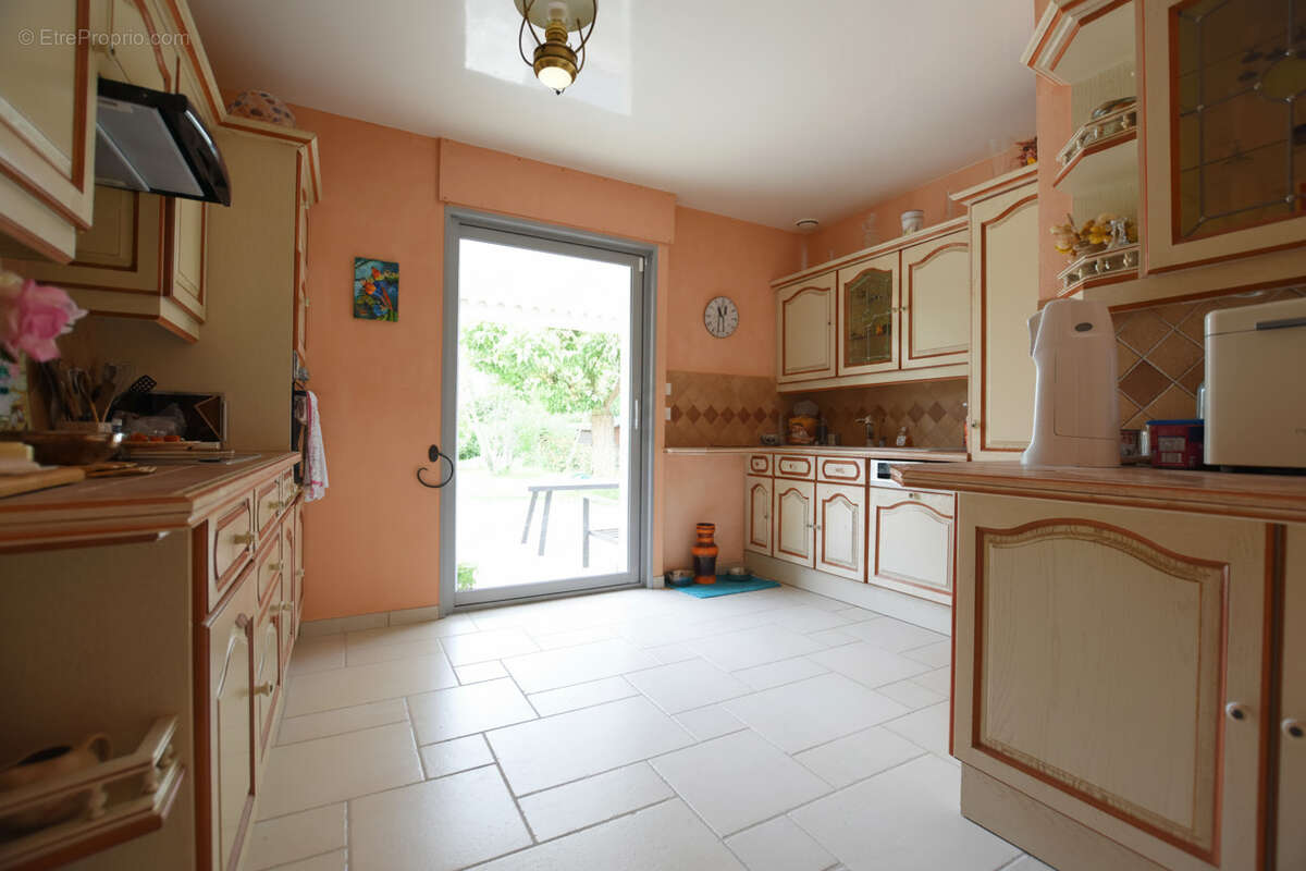 Maison à SAINT-REMY-L'HONORE