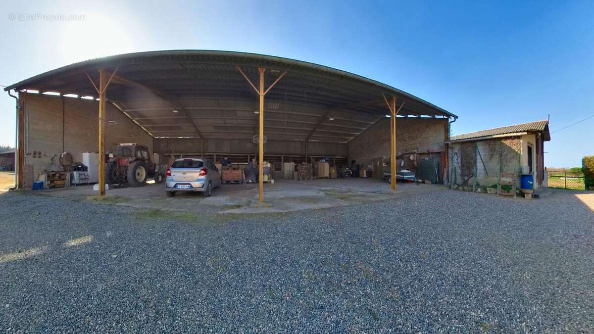 Propriété Landaise 186 m2 avec dépendances, hangars et insta - photo 17