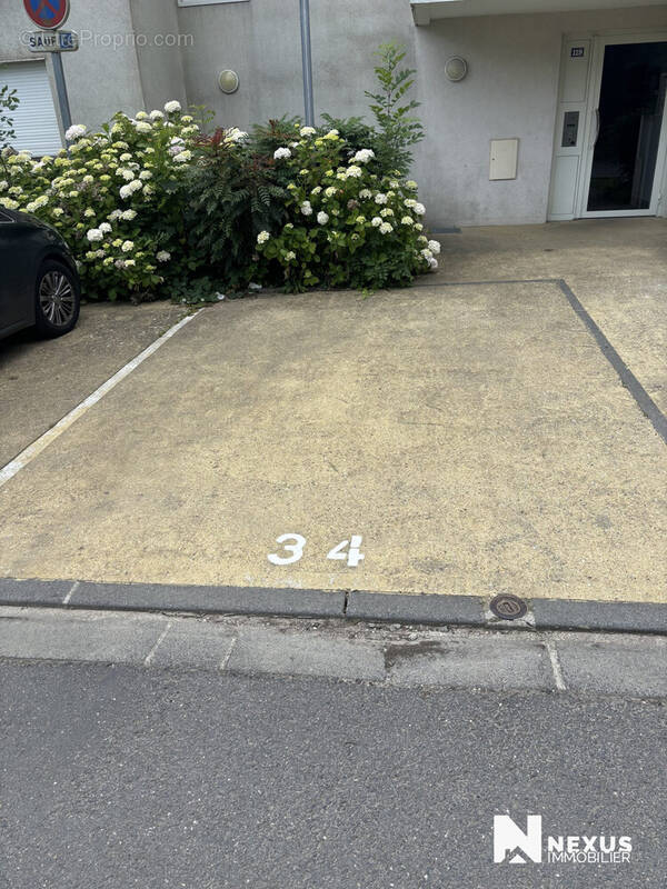 Parking à BOIS-GUILLAUME