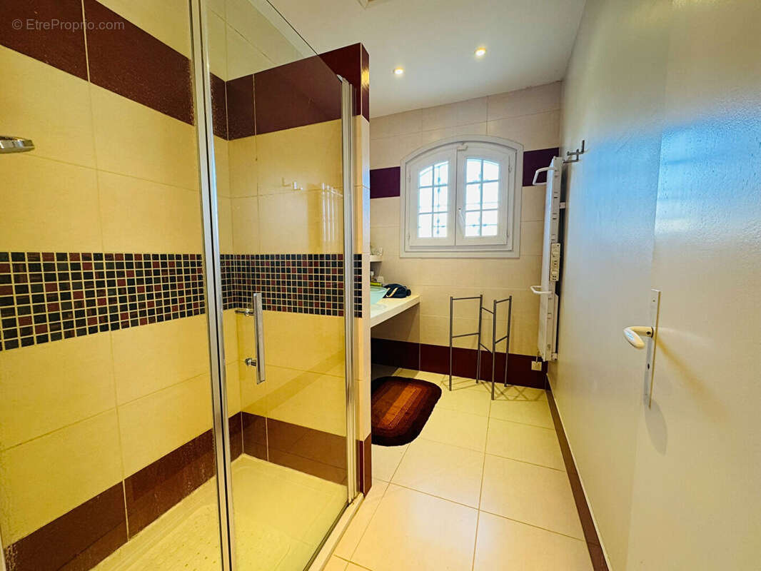 Maison à VAUX-SUR-MER