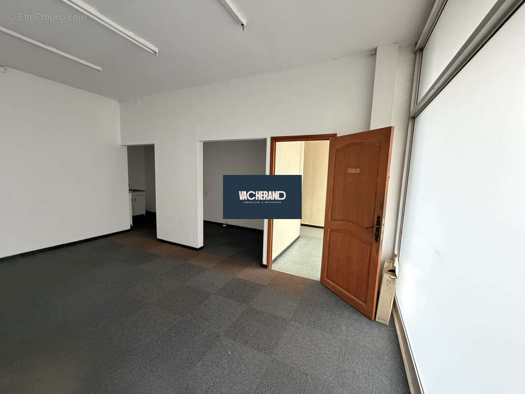 Commerce à LA MADELEINE