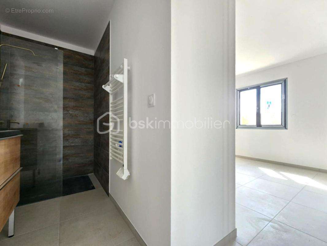 Maison à LIGNAN-SUR-ORB