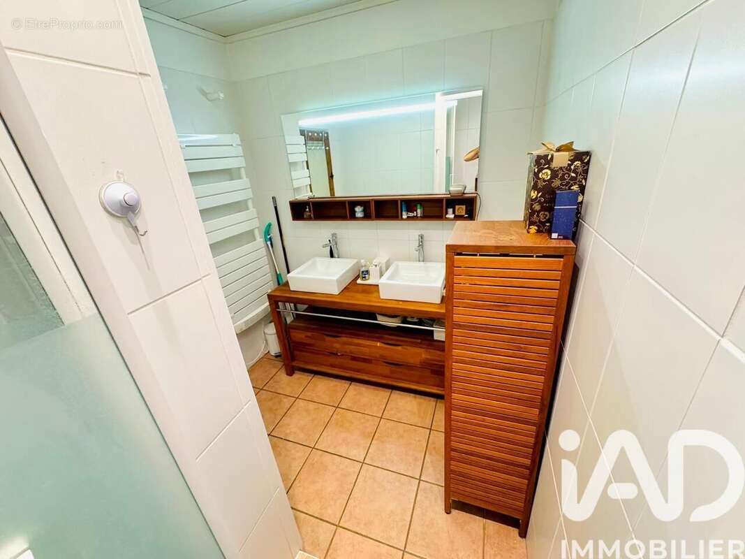 Appartement 100 m² à Marseille-6e  - photo 8