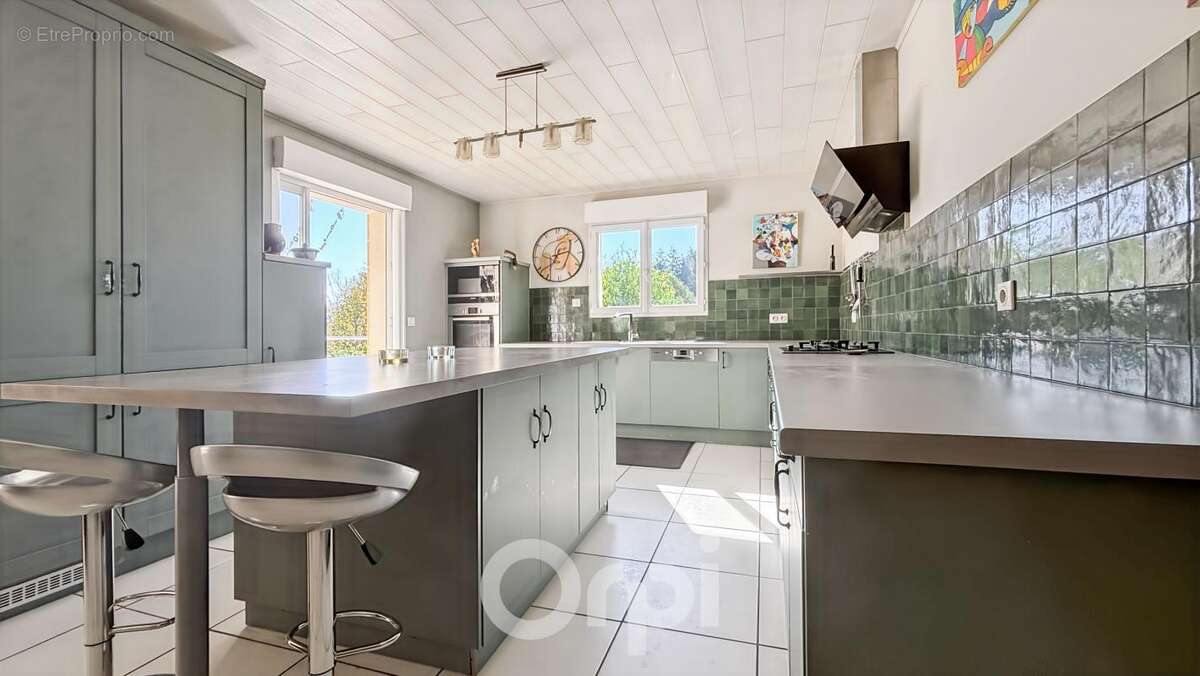 Maison à CHATELUS-LE-MARCHEIX