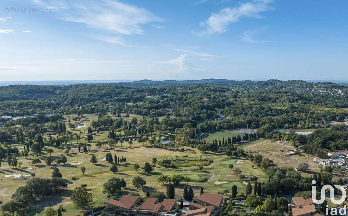 Photo 2 - Appartement à CHATEAUNEUF-GRASSE