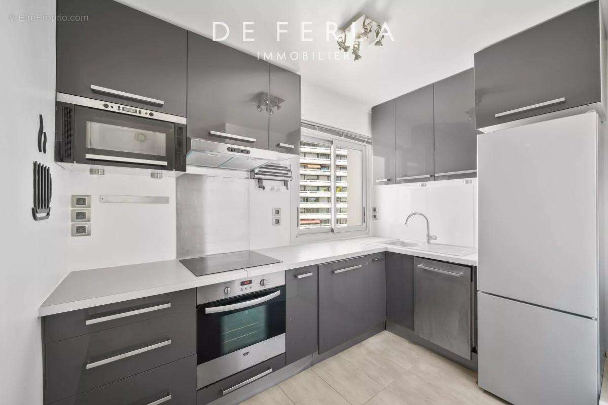 Appartement à PARIS-15E