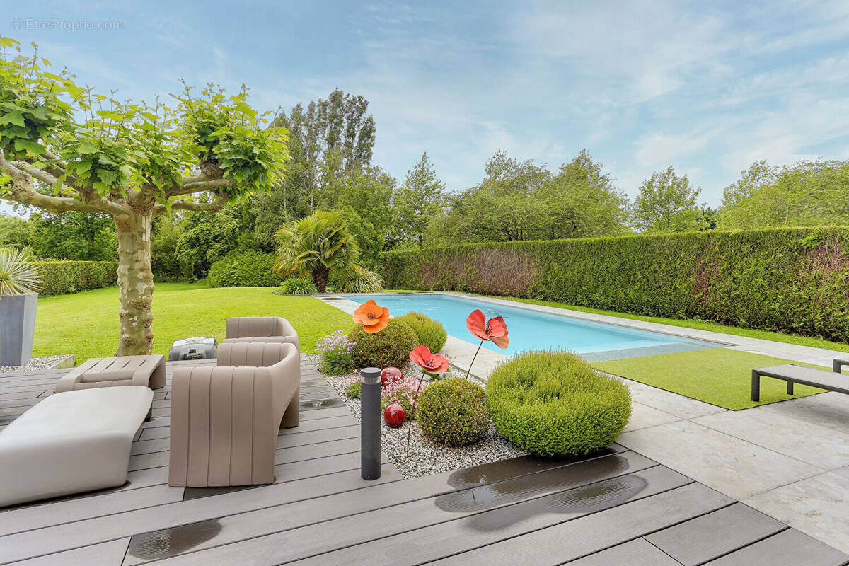 Maison à VERN-SUR-SEICHE