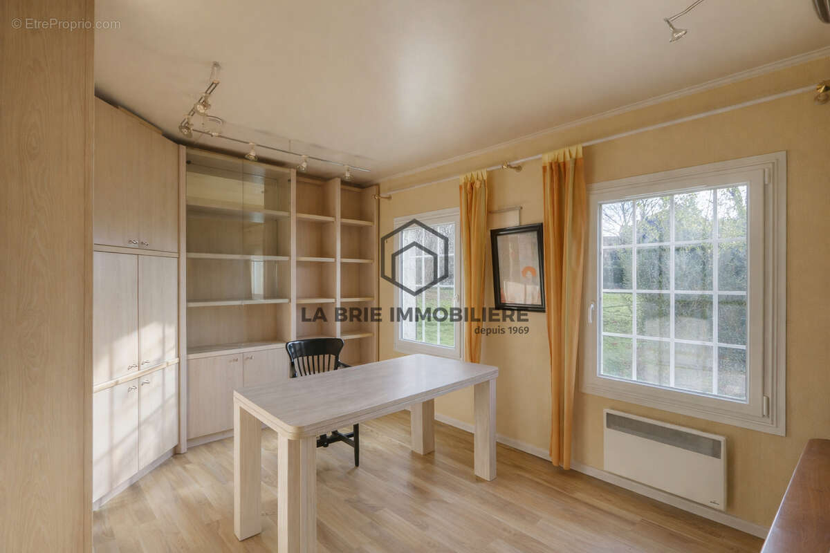 Maison à MAROLLES-EN-BRIE