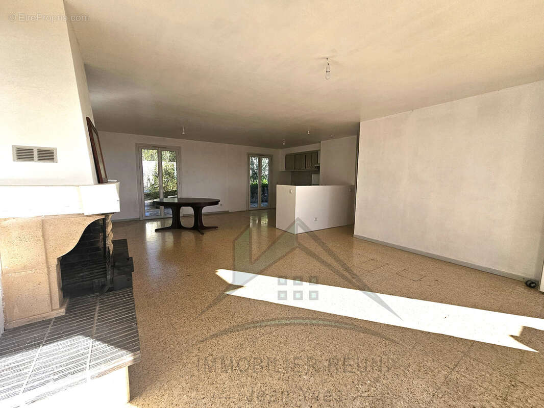 Maison à SAUSSET-LES-PINS