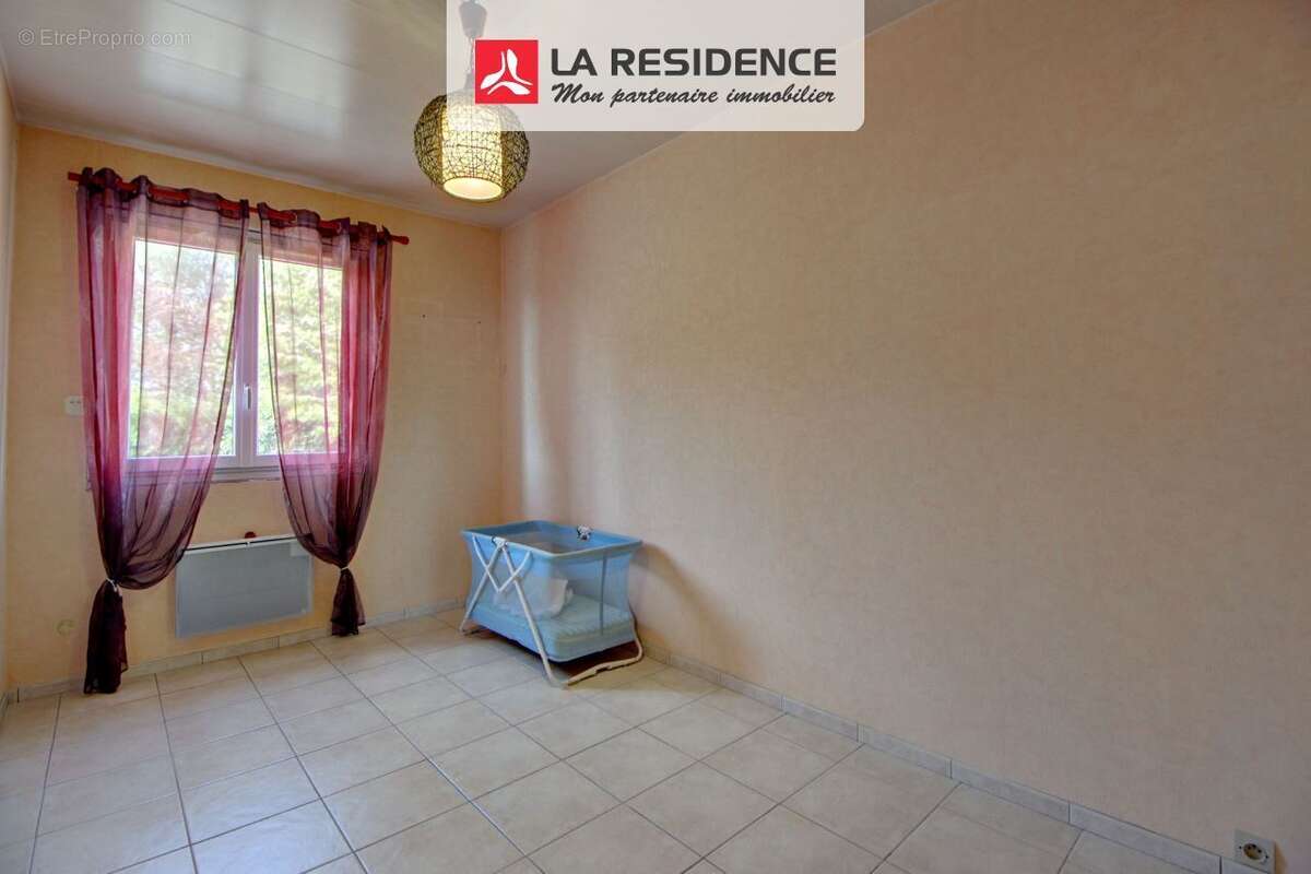 Maison à COURCELLES-SUR-SEINE