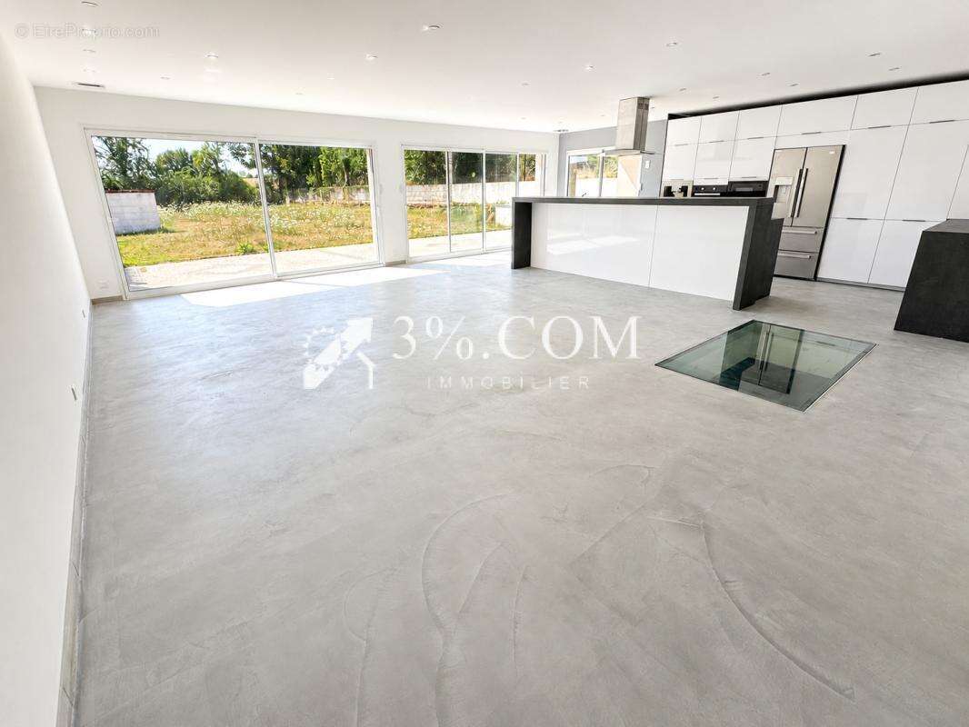 Plain -pied 160 m2 - 3 chambres - parcelle 919 m2  - garage - photo 9