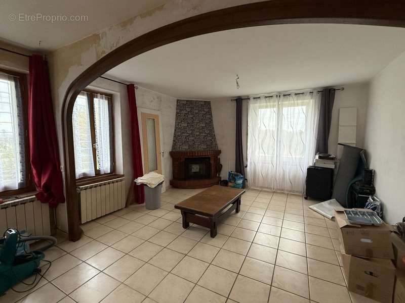 Maison à SAINT-LEGER-BRIDEREIX