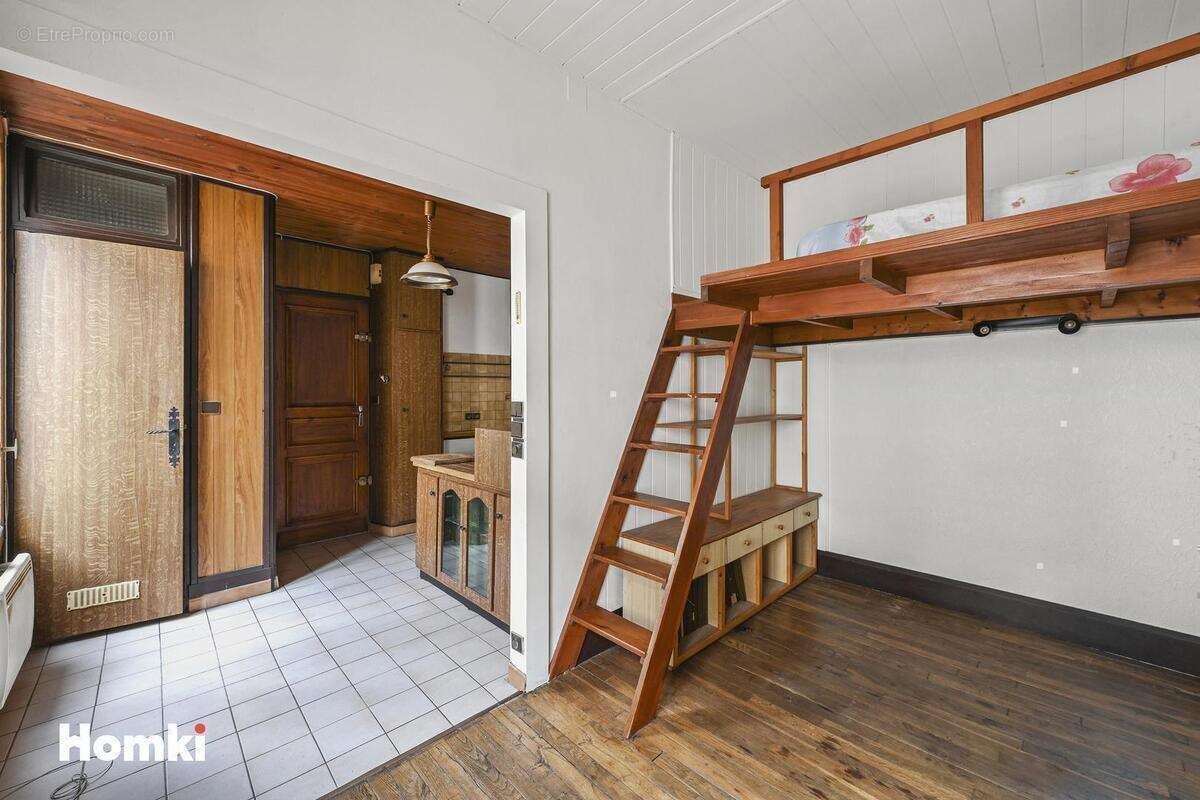 Appartement à ISSY-LES-MOULINEAUX