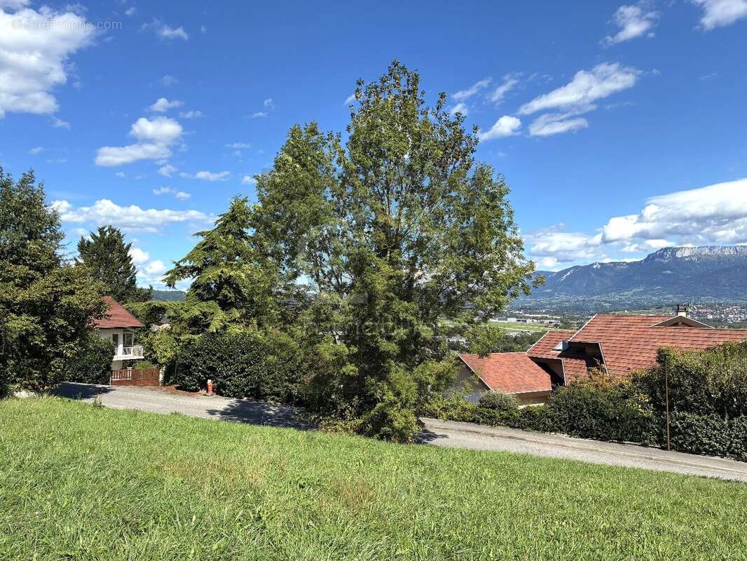 Appartement à POISY