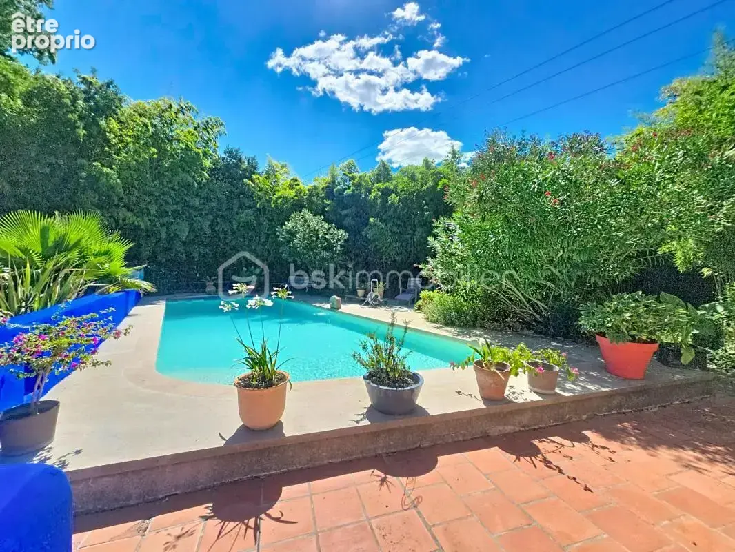 Propriete 4km uzes terrain 5 ha habitation dependances piscine - photo 16