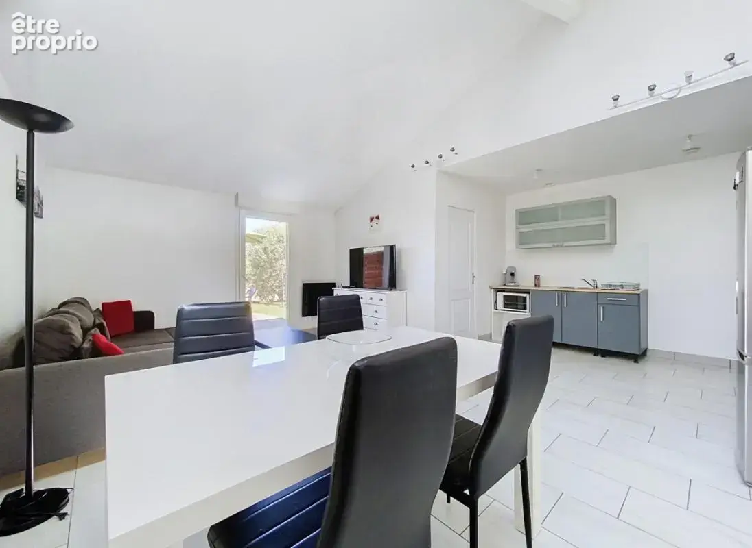 Maison - 2 Chambres - Jardin - Terrasse - 1 Place de parking - photo 8