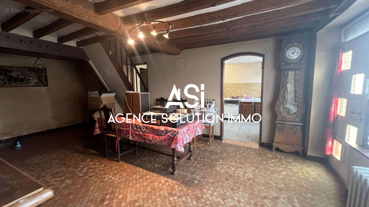 Maison à VILLAINES-LA-JUHEL