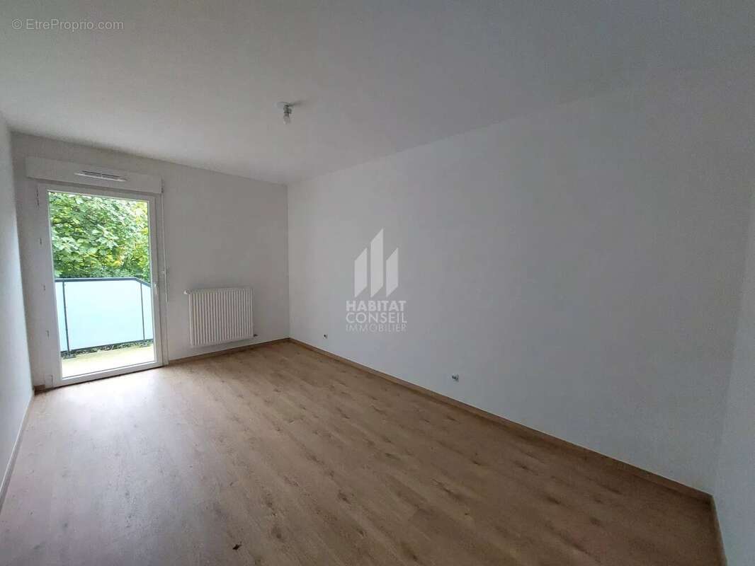 Appartement à SAINT-MARTIN-D'HERES