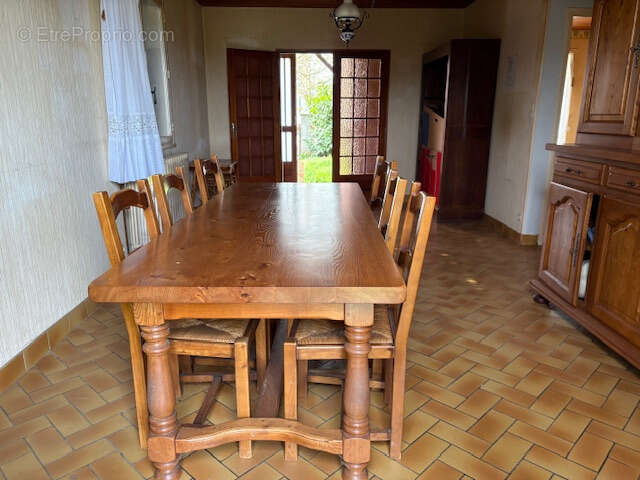 Maison à GARNAT-SUR-ENGIEVRE