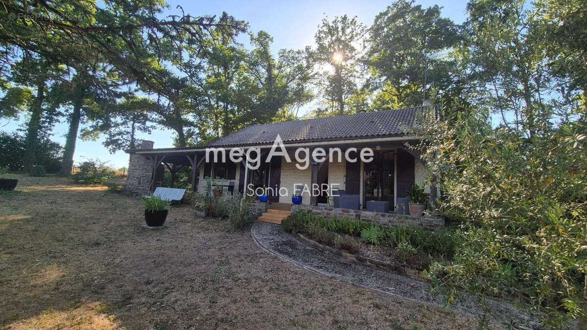 Maison sur terrain arboré à CHÂTEAU-THEBAUD - photo 3