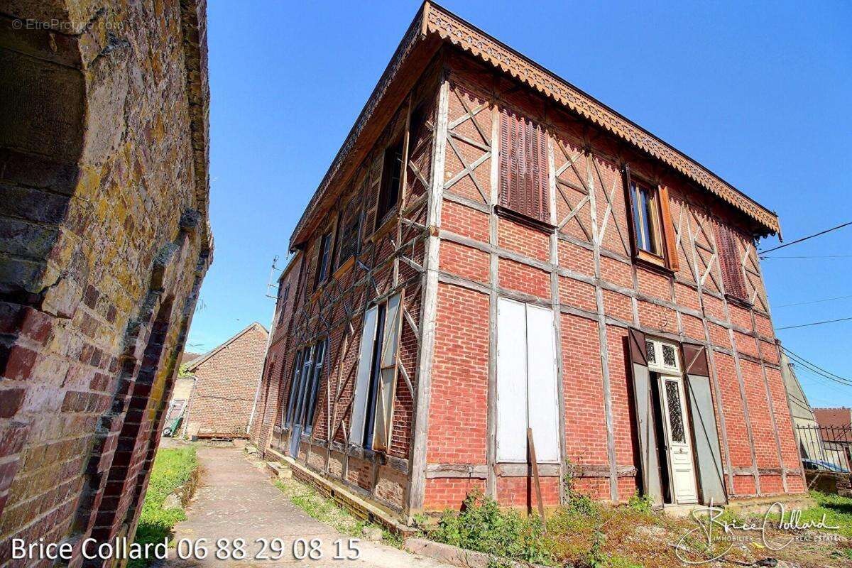 Maison à LA NEUVILLE-EN-HEZ