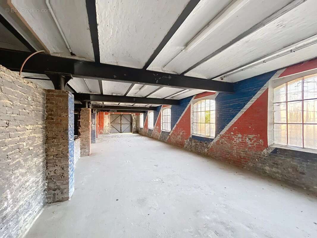 Commerce à AULNOIS-SOUS-LAON