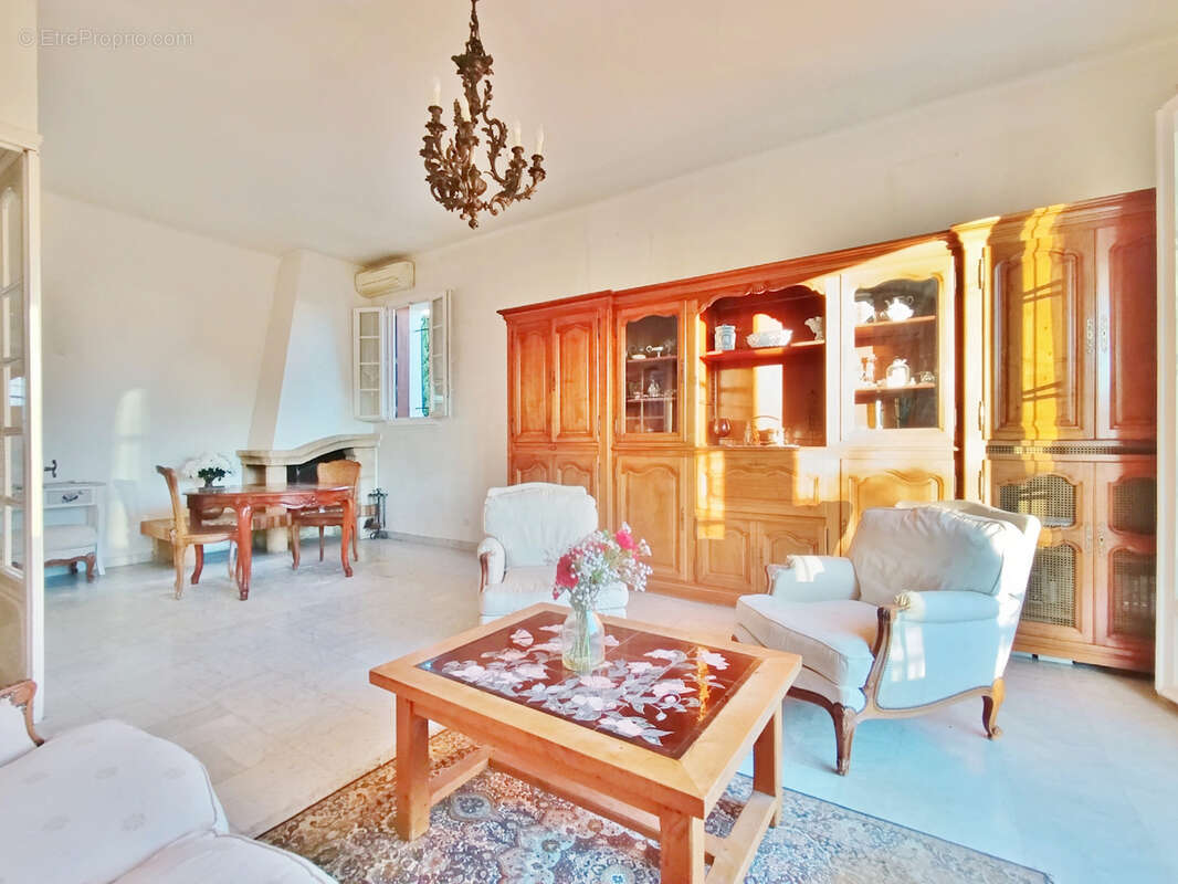 Maison à HYERES