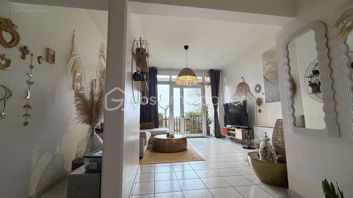 Appartement à POLLIONNAY