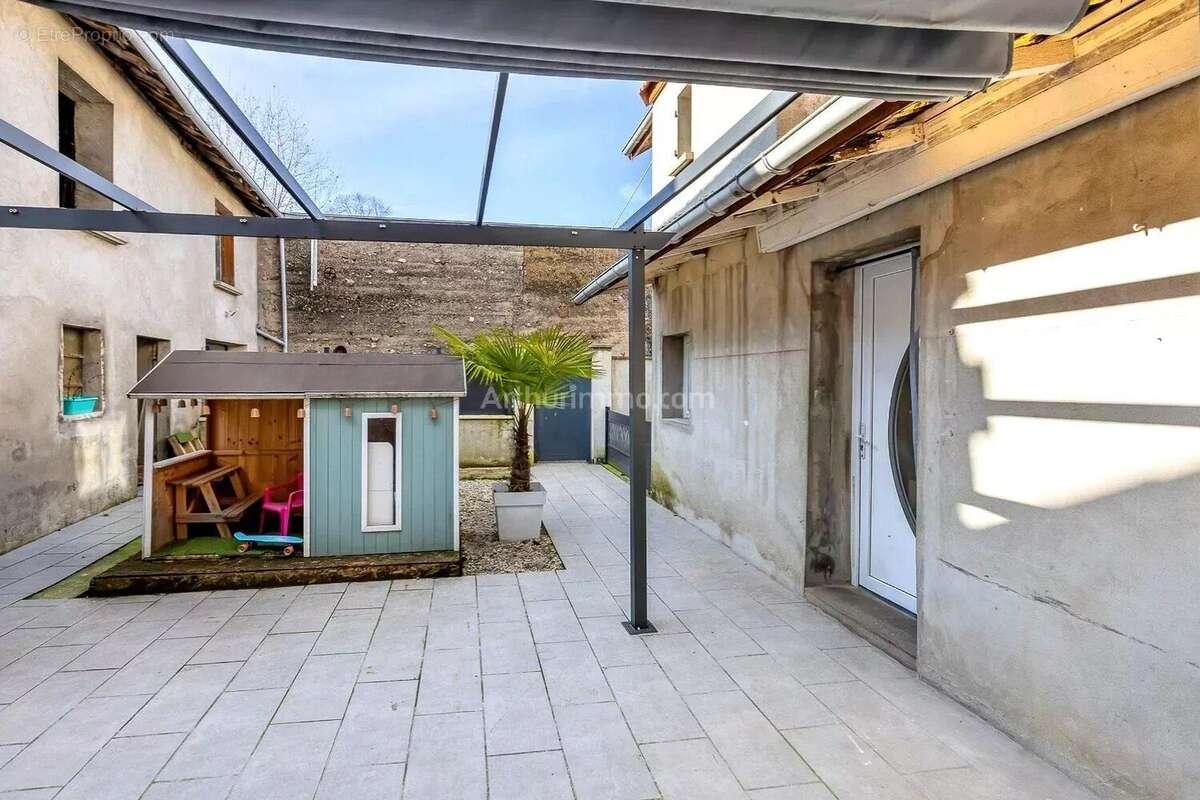 Maison à SERMERIEU