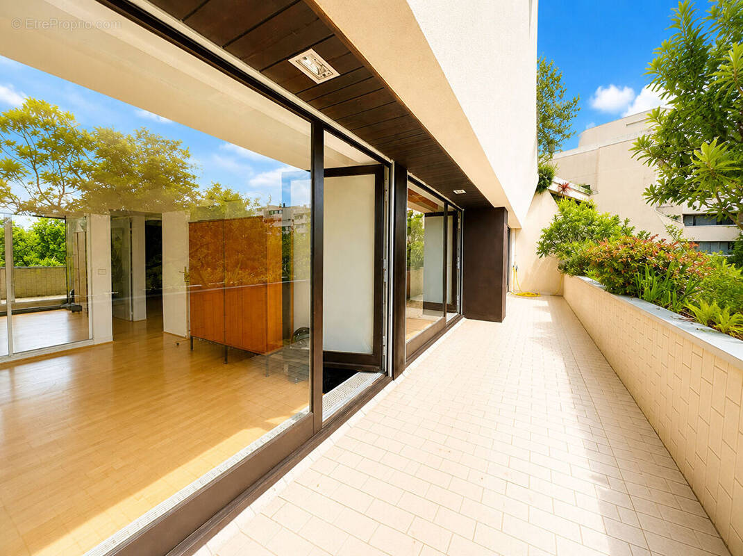 Appartement à VERRIERES-LE-BUISSON