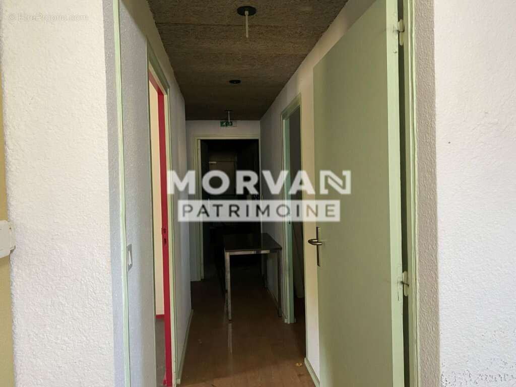 Maison du bazois - batiment sur 2 niveaux 294 m2 - parking et terrain 4017 m2 - photo 20