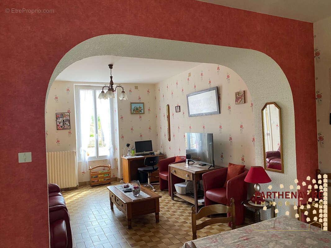 Maison à SAINT-MARTIN-DU-FOUILLOUX