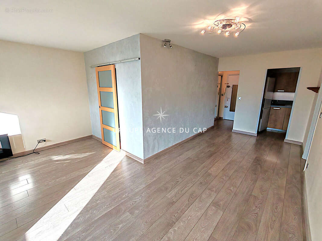 A vendre - appartement 2 pieces centre ville - 200m de la mer - garage en option - saint aygulf - photo 9