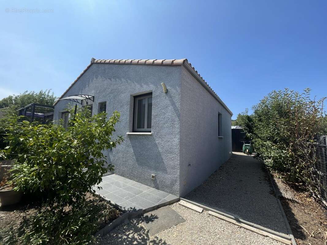 Maison 71 m² à Peret  - photo 6