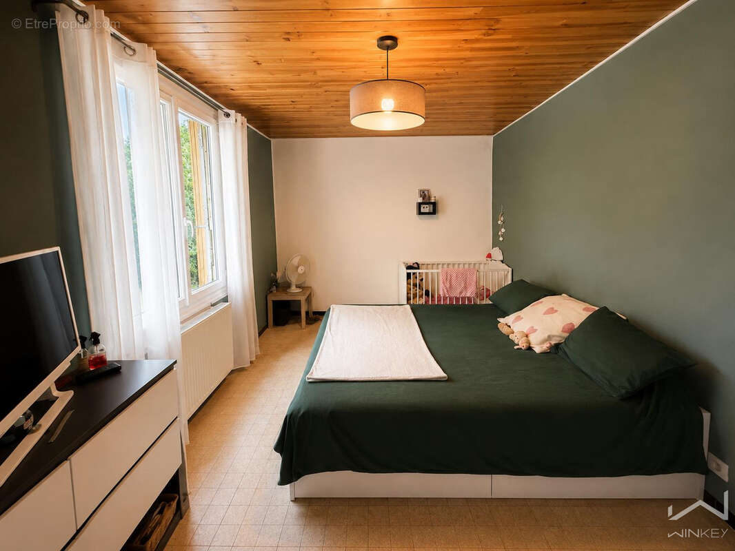 Appartement à SAINT-MONTAN