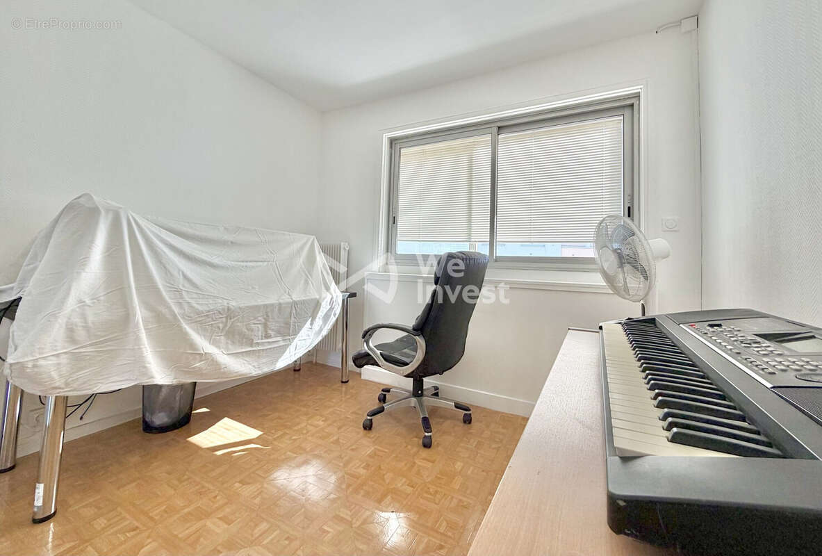 Appartement 60 m² à Clermont-Ferrand  - photo 8