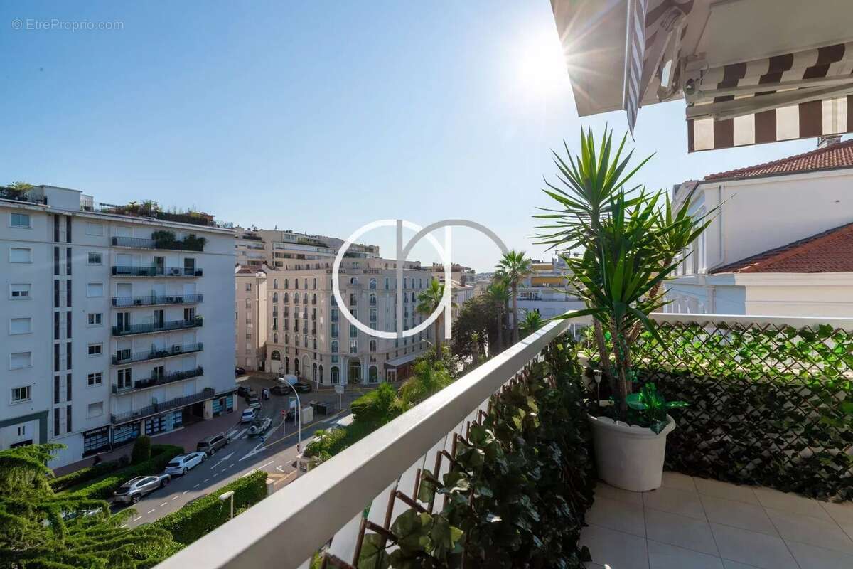 Appartement à CANNES