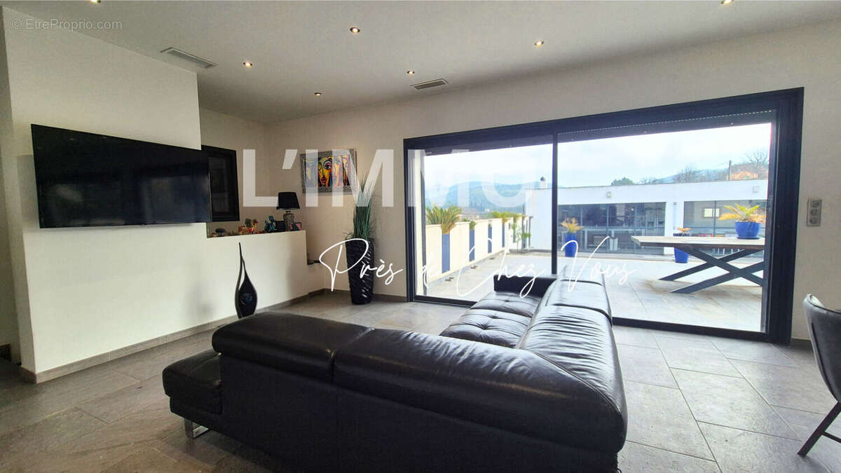 Maison à LA DESTROUSSE