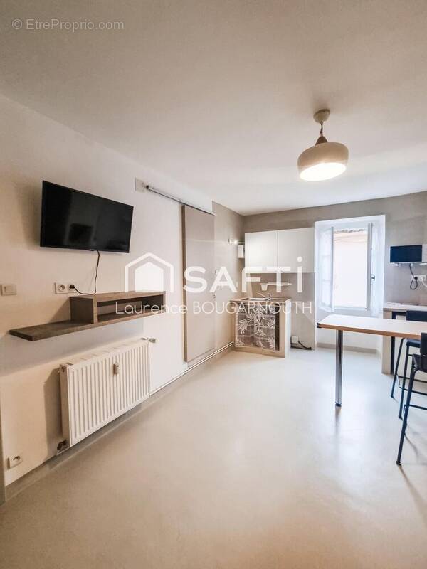 Photo 1 - Appartement à BAGNOLS-SUR-CEZE