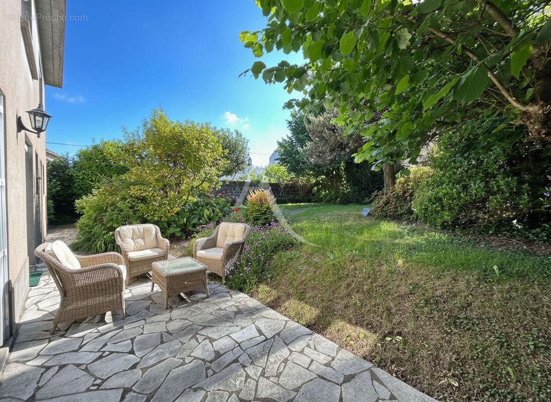 Maison Orvault 7 pièces 168m2 sur 600m² de terrain - photo 3