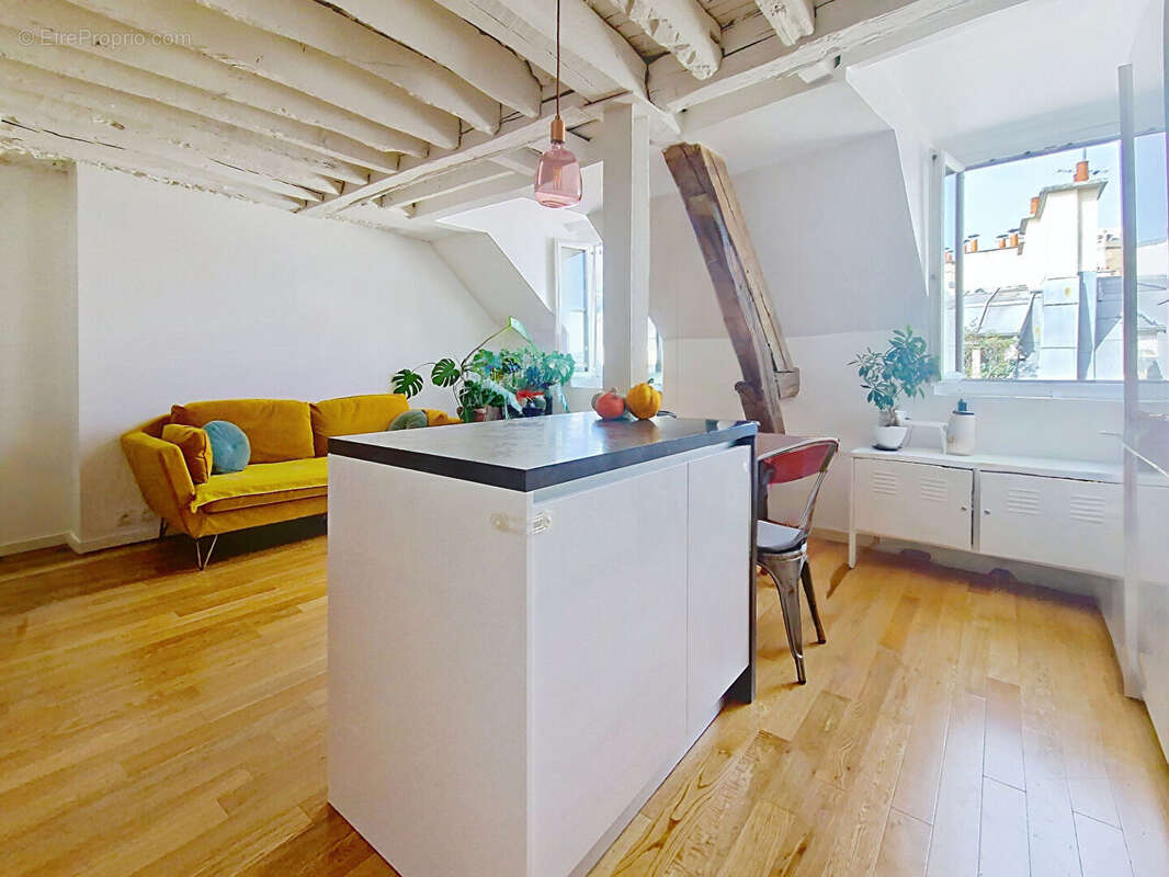 Appartement à PARIS-2E