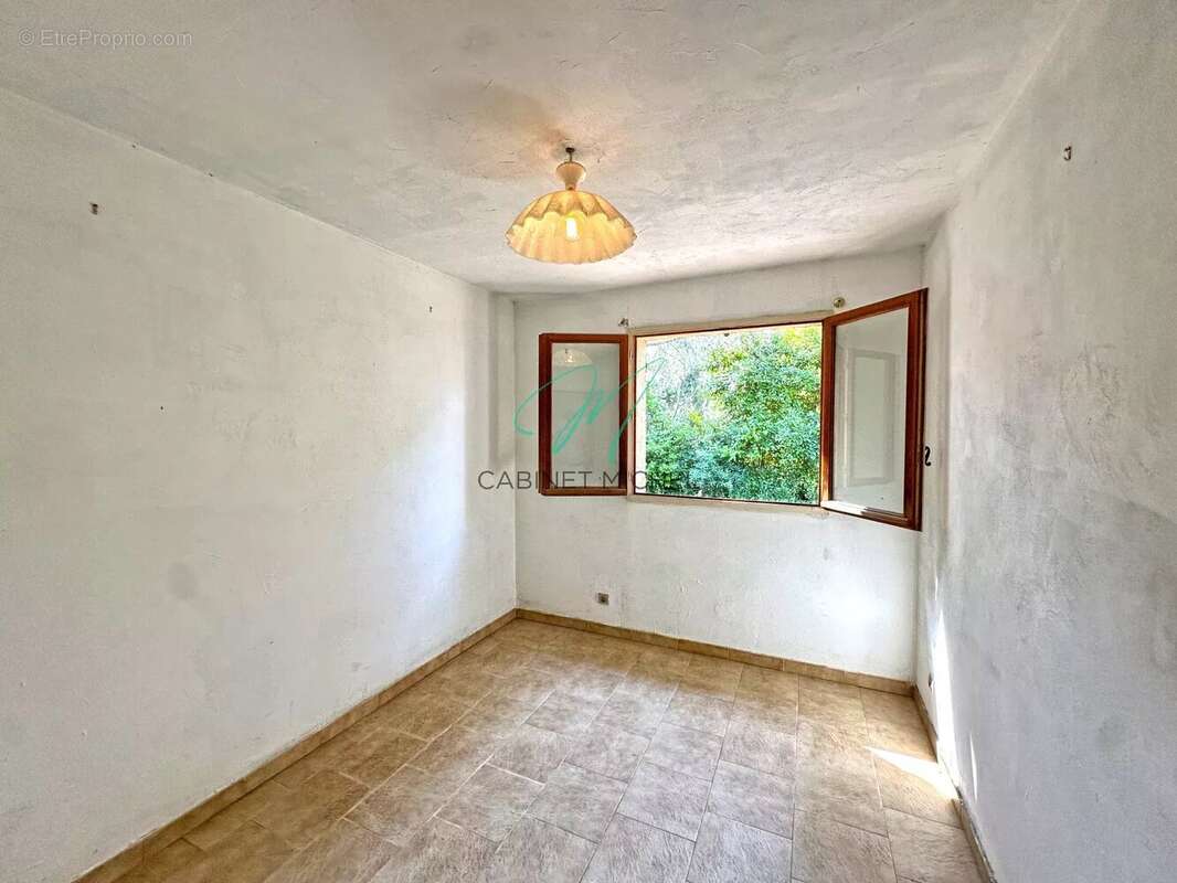 Maison à ROQUEFORT-LES-PINS