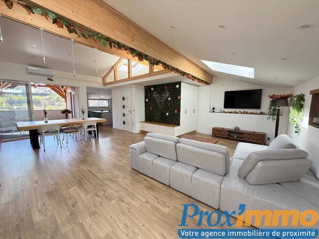 Appartement à RIVES